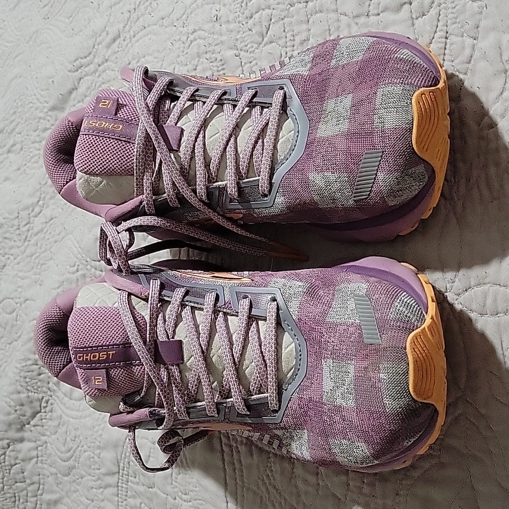 Brooks Ghost 12